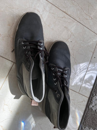 Men’s Shoes (Size 11) 