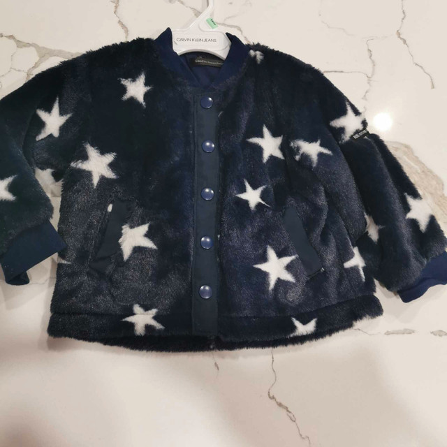 Japan kids Luxury brand Bebe little kids fur jacket in Clothing - 2T in Mississauga / Peel Region - Image 2