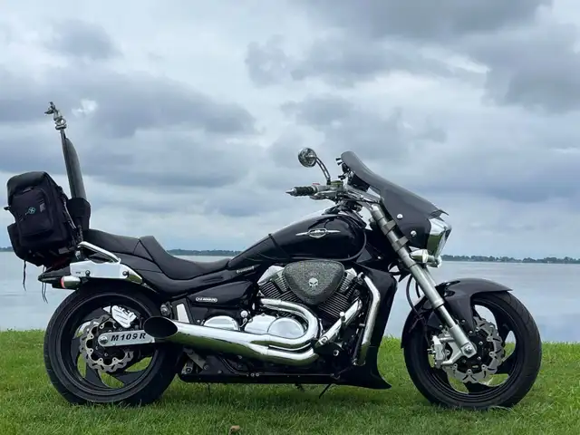 Suzuki M109R in Street, Cruisers & Choppers in Kitchener / Waterloo - Image 6