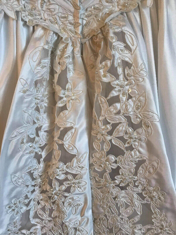 Robe de mariée de luxe 12-13 ans dans Mariage  à Saguenay