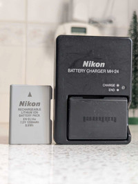Nikon EN-EL14a battery and charger