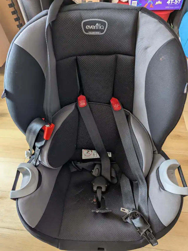 great car seat in Strollers, Carriers & Car Seats in London - Image 3
