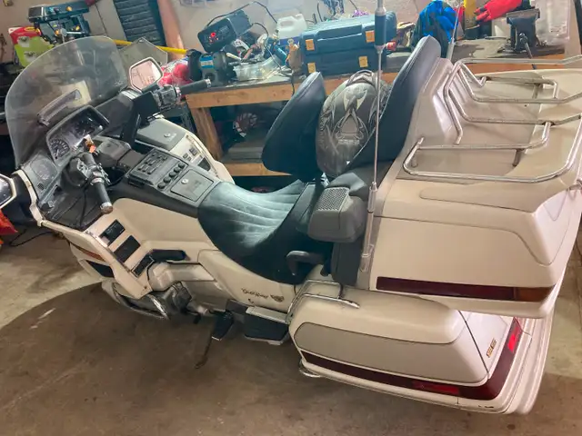 1990 Honda gold wing  1500cc in Touring in Ottawa - Image 3