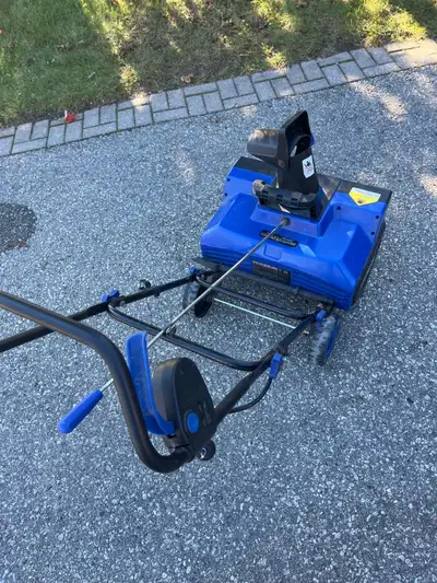 Electric snow blower -Snow Joe, View more
