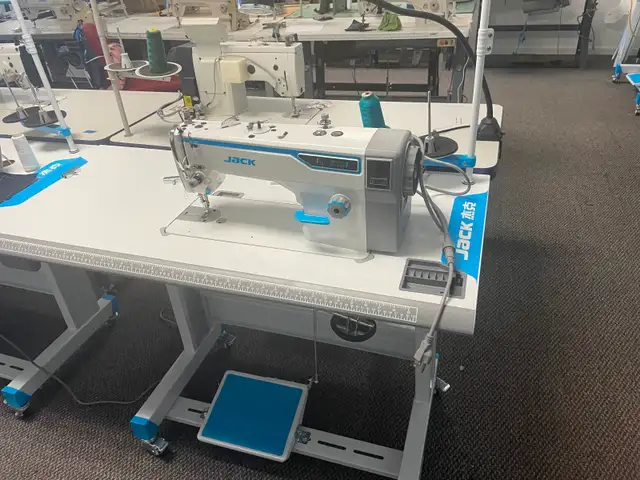 Alteration and sewing services595067087053148162