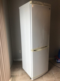 White LG 24-inch 11 cu Refrigerator ** Price Negotiable **