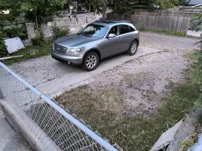Private driveway. A min walk to University LRT station, 3 min into UofC campus Biological Science bu...