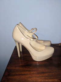 Women's size 6.5 nude pumps, heels, platform shoes
