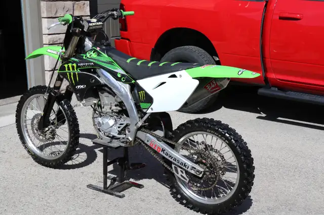 2007 Kawasaki KX-450 in Dirt Bikes & Motocross in St. Catharines - Image 5