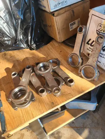 Gm. High performance h-beam rods. From a 454 gm marine blower motor. Good shape.