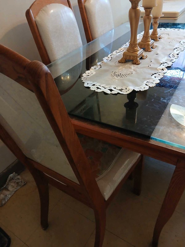 set de salle á manger dans Mobilier de salle à manger et cuisine  à Ville de Montréal - Image 3