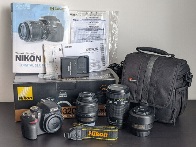 Kit Caméra digitale Nikon D3200 - 700$ dans Appareils photo et caméras  à Laurentides