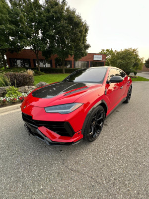 2023 Lamborghini Urus PERFORMANTE