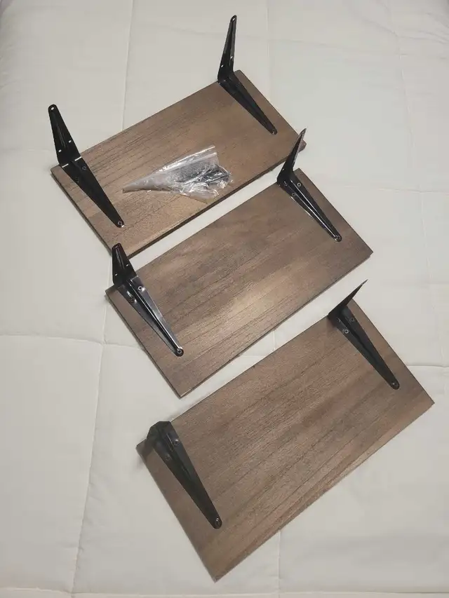 Wooden Floating Shelves in Bookcases & Shelving Units in Mississauga / Peel Region - Image 3