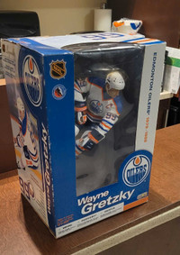 Wayne Gretzky McFarlane Legends 12" Figure Edmonton Oilers White