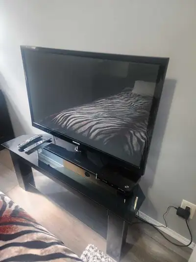 Samsung 43 inch Plasma TV with glass stand