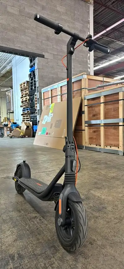 F2 pro neuf démonstrateur à vendeur utilise une semaine 32 km/h 55 km d autonomie une en stock !