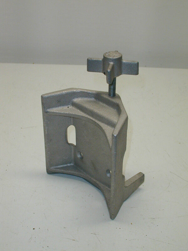 Shop Safety Clamp for Welding or Medical Gas Cylinder in Other in Ottawa