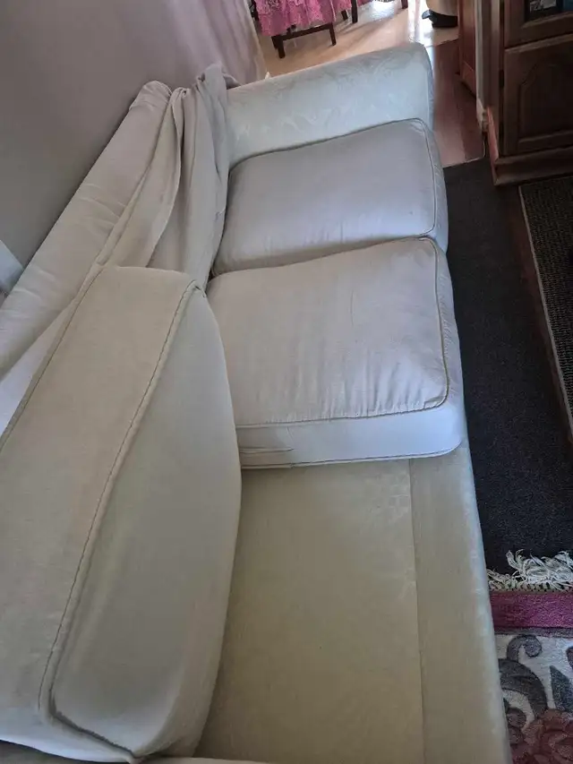 Beige Sofa in Couches & Futons in Napanee - Image 3