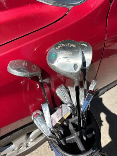full set of women’s right golf clubs and bag, View more