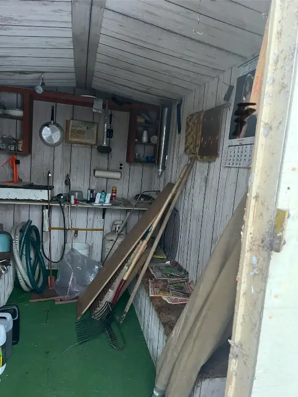 Ice Fishing Shack in Fishing, Camping & Outdoors in Prince Albert - Image 4