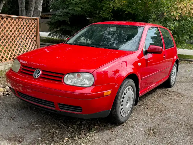 2002 VW Golf GL - 5 spd manual - 173,000 km - Salvage status