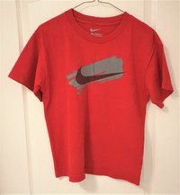 Nike Boy T Shirt Size L Excellent Condition