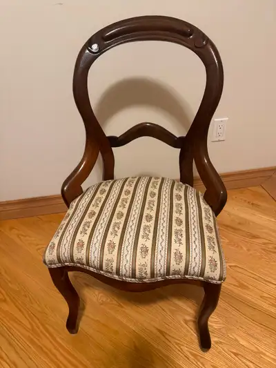VICTORIAN BALLOON CHAIR., View more
