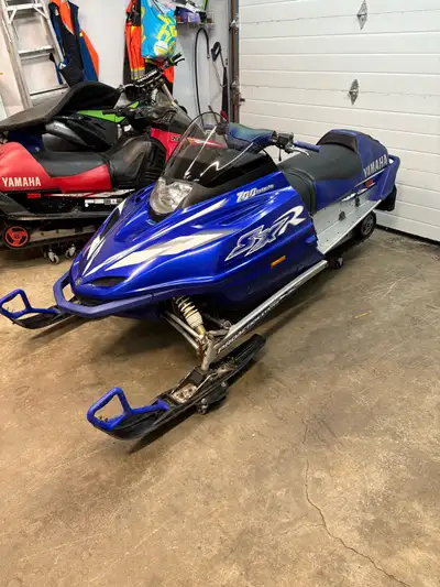 1998 Yamaha x max sx 700 triple pull start 121 inch track, heated grips, ohnle suspension 4900 km $2...