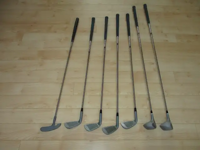 SAC ET PROTÈGE BÂTONS DE GOLF, BÂTONS ET FERS in Golf in Lévis - Image 6
