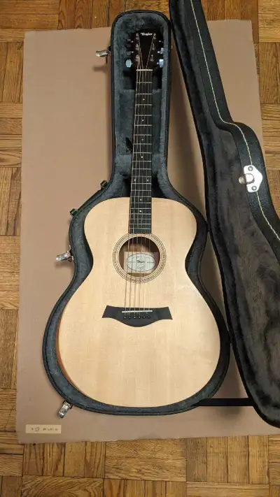 RETAILS NEW FOR $1099.00 BEFORE TAXES. I'M LOOKING FOR $600 FLAT!! COMES WITH CASE. PICKUP SOUTH ETO...