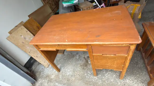 Heavy Solid Wood Desk with 4 Drawers [23] in Desks in City of Toronto - Image 5