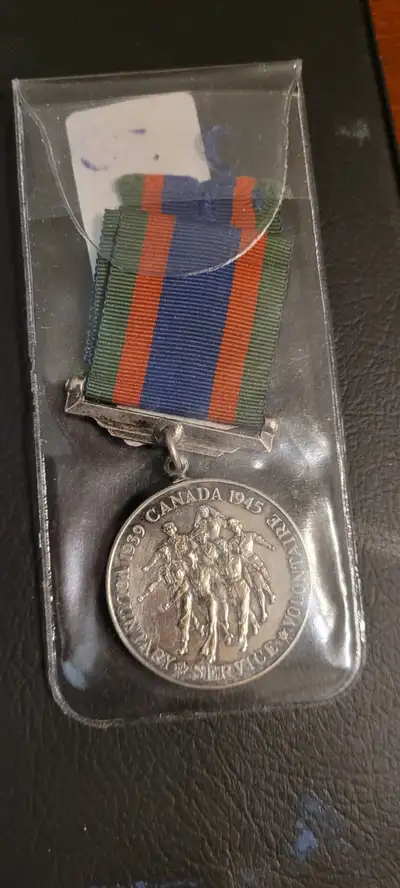 Canada Volunteer Service medal Have multiple CVSM Also, have a .999% silver version of the CVSM