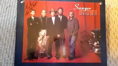 Sawyer Brown signed 8 x 10 fan club photo - Country Music Stars
