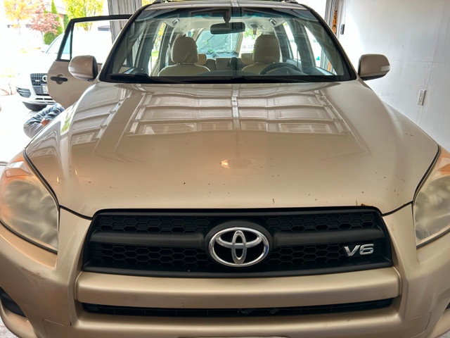 2009 Toyota RAV4 for sale in Cars & Trucks in Markham / York Region - Image 3