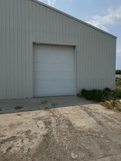 Shop for rent 1200 sqft