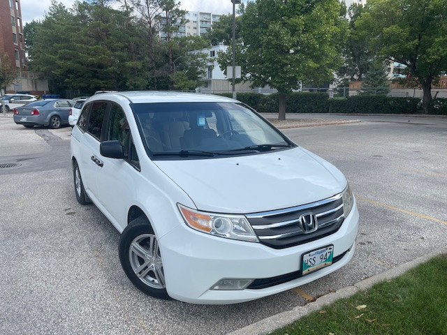 2012 Honda Odyssey 7 seats in Cars & Trucks in Winnipeg