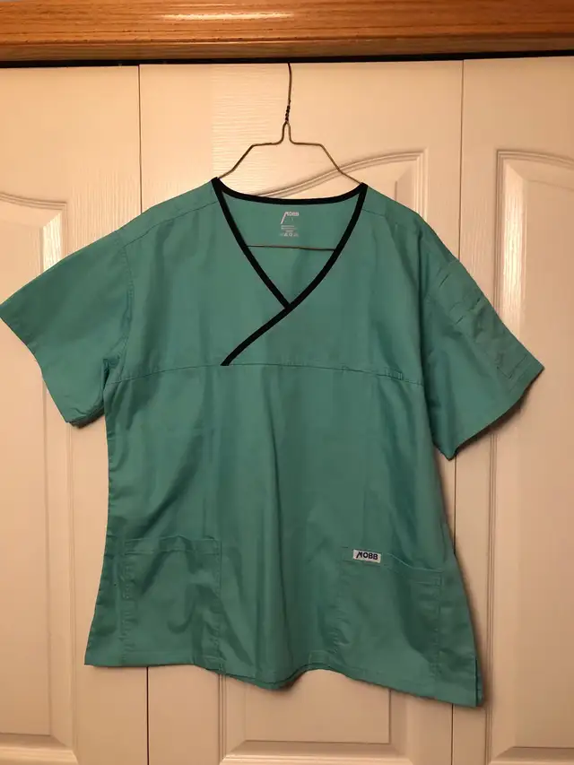 Woman’s Scrub top in Women's - Tops & Outerwear in Calgary - Image 2