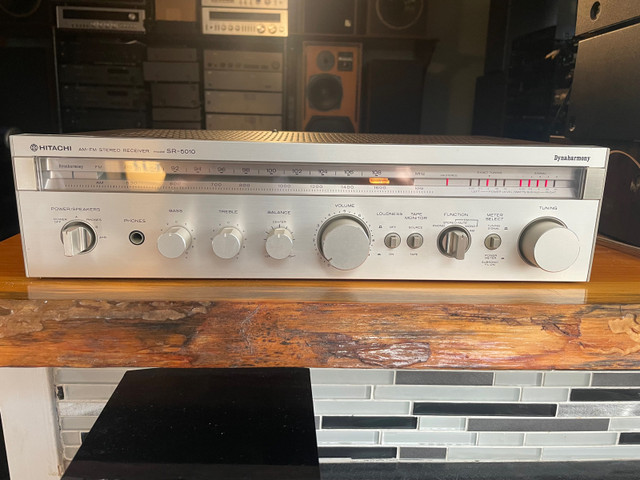 Hitachi sr5010 vintage receiver 1980-81 in Stereo Systems & Home Theatre in Oshawa / Durham Region