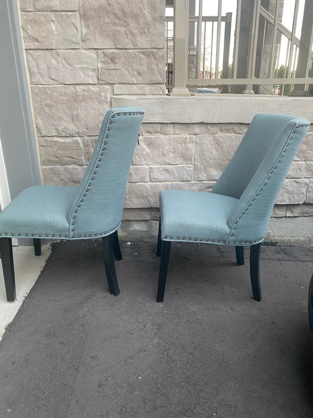 Accent chairs  in Chairs & Recliners in Oshawa / Durham Region - Image 3