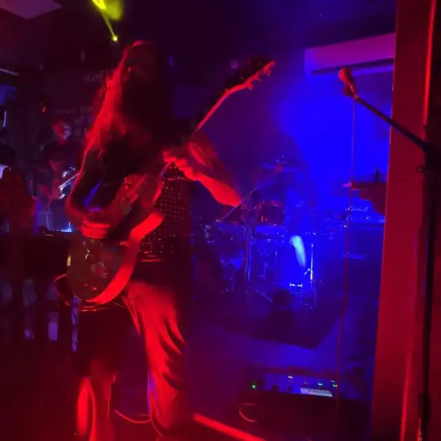 Beginner Guitar Lessons – Learn From a Live Performing Musician!64578851997570122