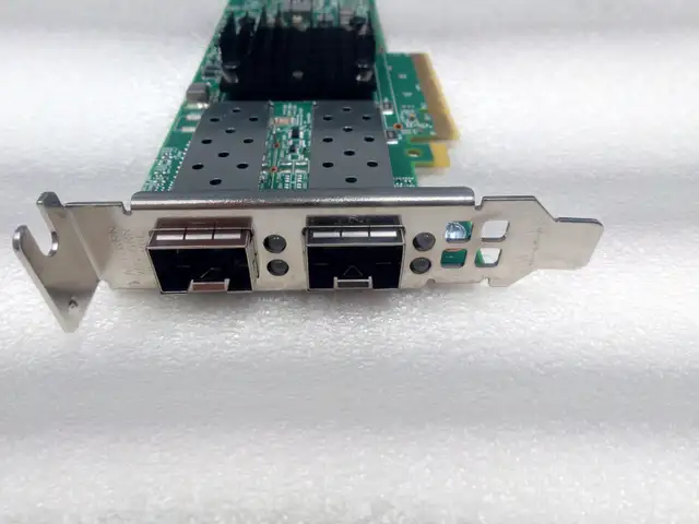 Oracle 7339763 BCM957404A4041 Dual Port 10/25GbE SFP28 Network A in Networking in City of Toronto - Image 4