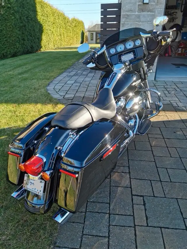 Harley Davidson Street Glide FLHX 2019 in Touring in Trois-Rivières - Image 4