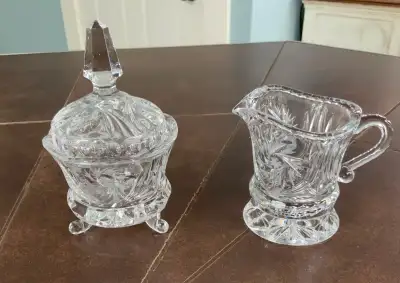 Pinwheel crystal sugar and cream, View more