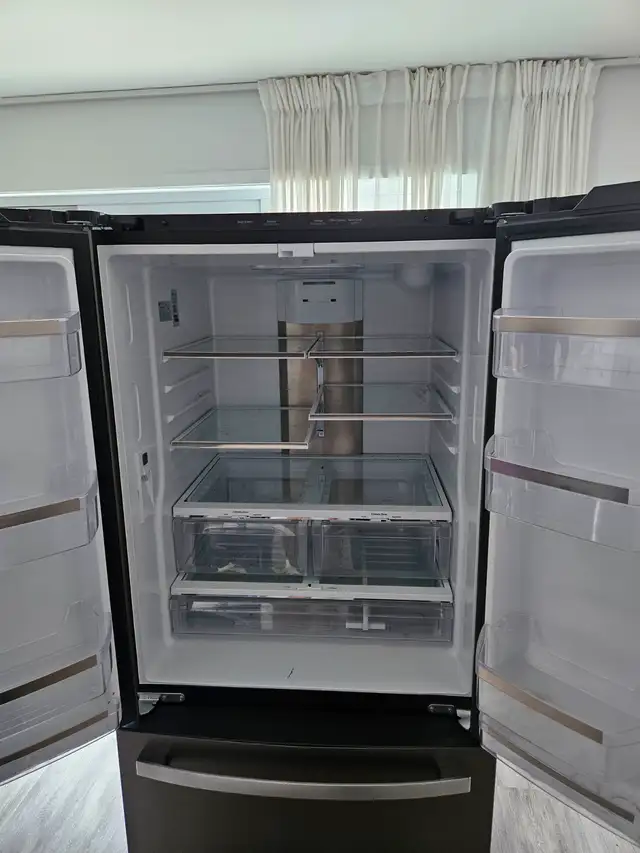 Mint Condition [kitchen aid and lg fridge  Used!​ in Refrigerators in West Island - Image 6