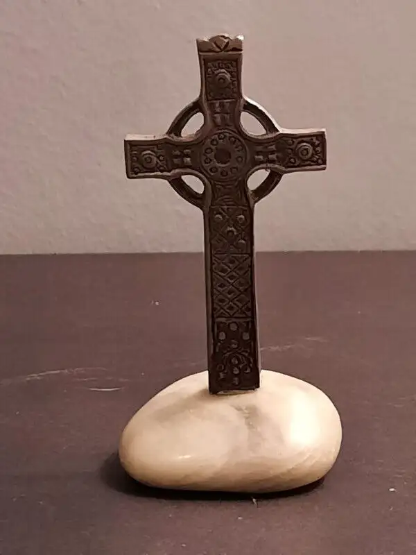 Pewter Cross on Stone in Other in City of Toronto - Image 2