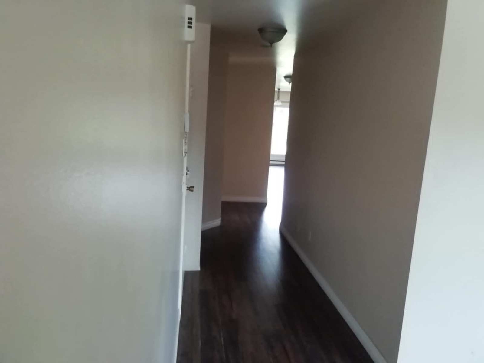 Bel 4 1/2 à louer à Ahuntsic — photo 2