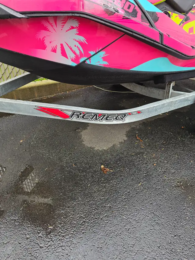 2020 SEA-DOO SPARK TRIXX 2up **seulement 79 heures** in Personal Watercraft in Lévis - Image 7