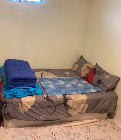 Female Furnished Private room Mississauga Heartland square one