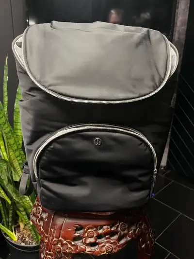 lululemon backpack kijiji edmonton 35 ads for lululemon backpack in Buy & Sell in Canada